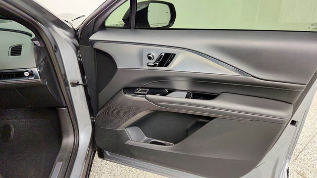 2024 Cadillac LYRIQ 4dr Tech w/1SA, 33'' Display, Wireless CarPlay & AKG Audio - 22999388 - 23