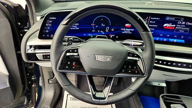 2024 Cadillac LYRIQ AWD 4dr Luxury 3 (1SE) with 500 Horsepower - 22978775 - 10