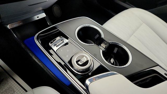 2024 Cadillac LYRIQ AWD 4dr Luxury 3 (1SE) with 500 Horsepower - 22978775 - 13