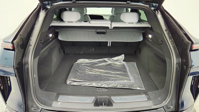 2024 Cadillac LYRIQ AWD 4dr Luxury 3 (1SE) with 500 Horsepower - 22978775 - 20