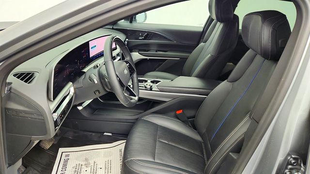 2024 Cadillac LYRIQ AWD 4dr Luxury 3 (307-mile range, 500 horsepower) - 22974302 - 17