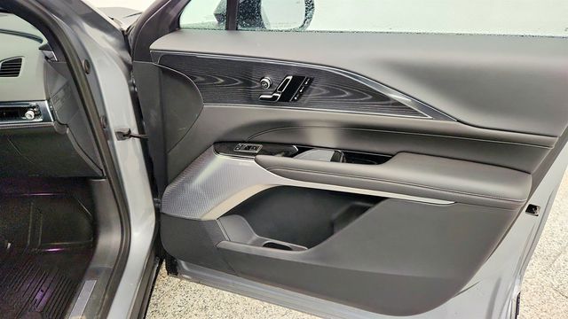 2024 Cadillac LYRIQ AWD 4dr Luxury 3 (307-mile range, 500 horsepower) - 22974302 - 23