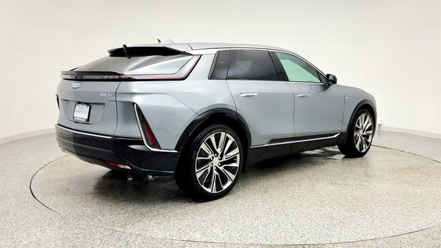 2024 Cadillac LYRIQ AWD 4dr Luxury 3 (307-mile range, 500 horsepower) - 22974302 - 4