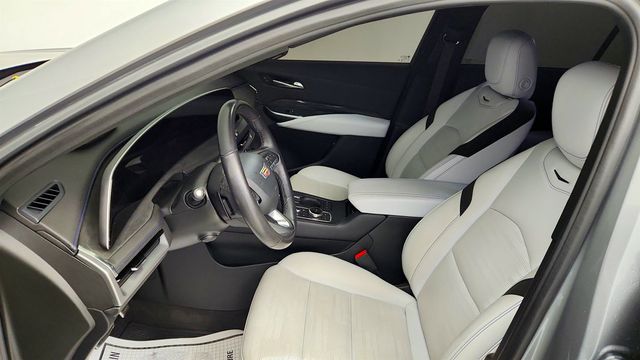 2024 Cadillac XT4 4dr Sport w/ Comfort & Convenience Pkg and Technology Pkg - 23030433 - 20