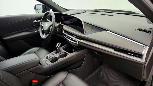 2024 Cadillac XT4 4dr Sport with Comfort/Convenience and Technology Packages - 22967908 - 23