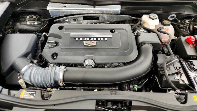 2024 Cadillac XT4 4dr Sport with Comfort/Convenience and Technology Packages - 22967908 - 25