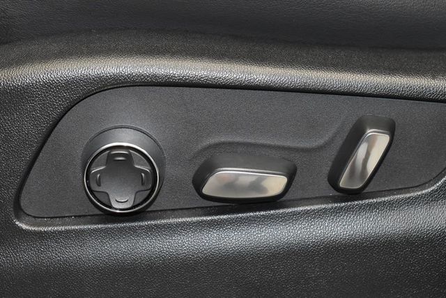 2024 Cadillac XT4 AWD 4dr Premium Luxury - 22921597 - 16