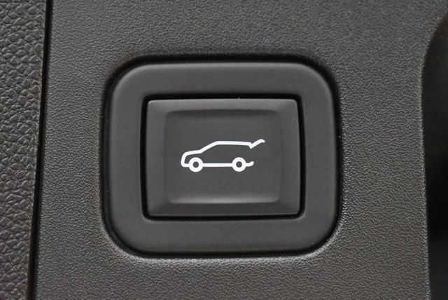 2024 Cadillac XT4 AWD 4dr Premium Luxury - 22921597 - 37