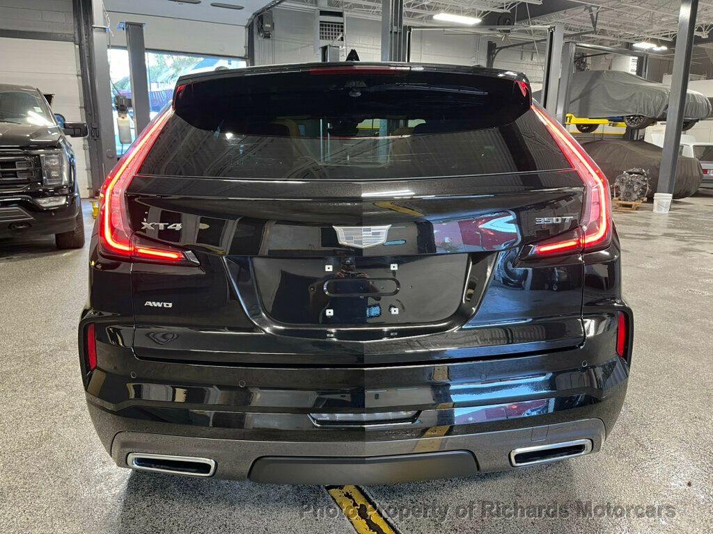 2024 Cadillac XT4 Sport photo 6