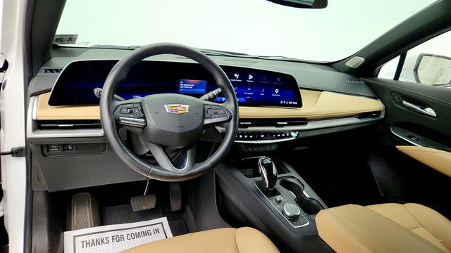 2024 Cadillac XT4 FWD 4dr Luxury w/ Cold Weather Pkg & AKG 14-Speaker Audio - 23035685 - 11