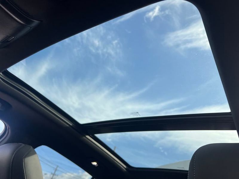 2024 Cadillac XT4 FWD 4dr Premium Luxury - 22964336 - 19