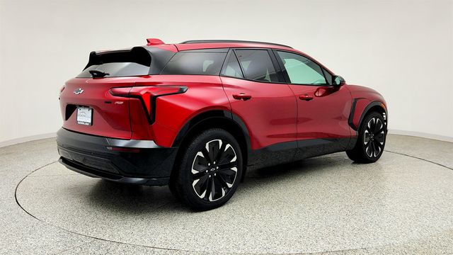2024 Chevrolet Blazer EV eAWD 4dr 1RS w/ Convenience w/ Driver Confidence Pkg - 23043979 - 4