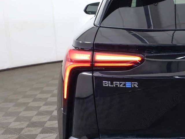 2024 Chevrolet Blazer EV eAWD 4dr LT - 23078181 - 16