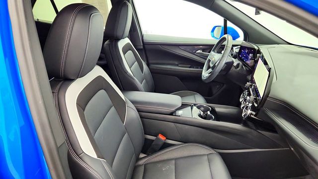 2024 Chevrolet Blazer EV eAWD 4dr LT w/ Comfort & Convenience Pkg + Driver Confidence - 23038163 - 22