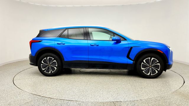 2024 Chevrolet Blazer EV eAWD 4dr LT w/ Comfort & Convenience Pkg + Driver Confidence - 23038163 - 3