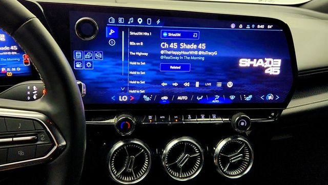 2024 Chevrolet Blazer EV eAWD 4dr LT w/ Comfort & Convenience Pkg + Driver Confidence - 23041430 - 15