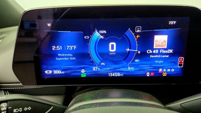 2024 Chevrolet Blazer EV eAWD 4dr LT w/ Comfort & Convenience Pkg & Driver Confidence Pkg - 23089285 - 13