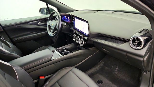 2024 Chevrolet Blazer EV eAWD 4dr LT w/ Comfort & Convenience Pkg & Driver Confidence Pkg - 23089285 - 24