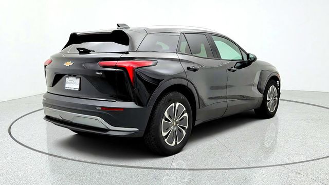 2024 Chevrolet Blazer EV eAWD 4dr LT w/ Comfort & Convenience Pkg & Driver Confidence Pkg - 23089285 - 4