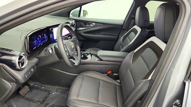 2024 Chevrolet Blazer EV eAWD 4dr LT w/ Comfort Pkg & Driver Confidence Pkg - 23074585 - 17