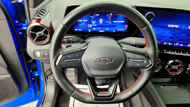 2024 Chevrolet Blazer EV eAWD 4dr RS w/ Convenience & Driver Confidence Pkg - 23088757 - 11