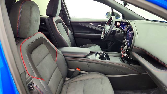 2024 Chevrolet Blazer EV eAWD 4dr RS w/ Convenience & Driver Confidence Pkg - 23088757 - 24