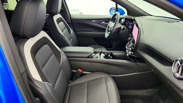 2024 Chevrolet Blazer EV LT w/ Comfort & Convenience Pkg & Driver Confidence Pkg - 23045076 - 21