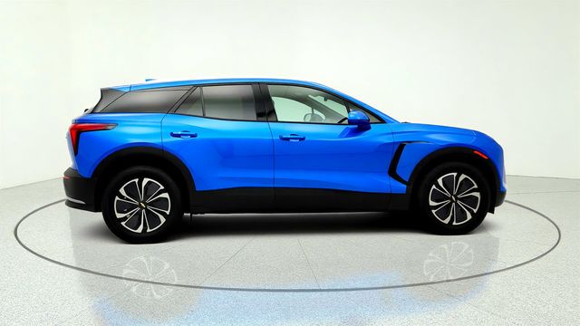 2024 Chevrolet Blazer EV LT w/ Comfort & Convenience Pkg & Driver Confidence Pkg - 23045076 - 3