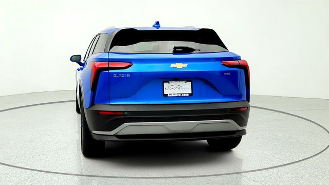 2024 Chevrolet Blazer EV LT w/ Comfort & Convenience Pkg & Driver Confidence Pkg - 23045076 - 5