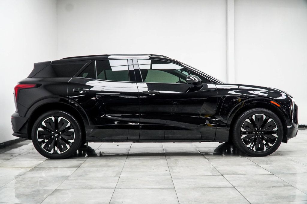 Chevrolet Blazer photo 2