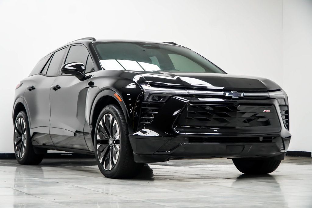 Chevrolet Blazer photo 3