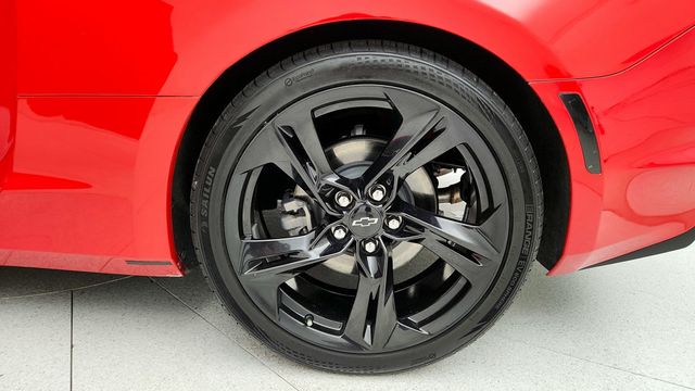 2024 Chevrolet Camaro 2dr 2dr Coupe 1LT with 20'' Carbon Flash Painted Aluminum Wheels - 22945305 - 8