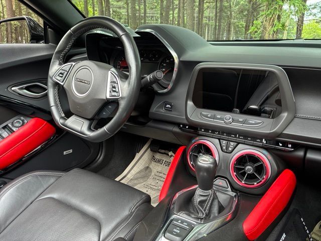 2024 Chevrolet Camaro 2dr Convertible 2LT - 23024153 - 23