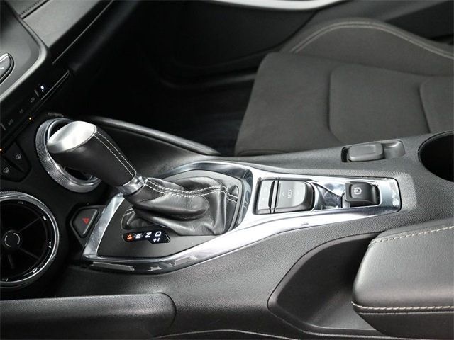 2024 Chevrolet Camaro 1LT photo 14