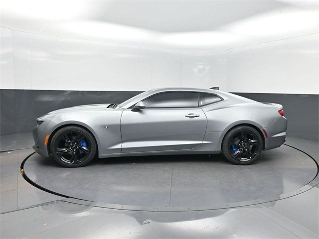 2024 Chevrolet Camaro 1LT photo 2