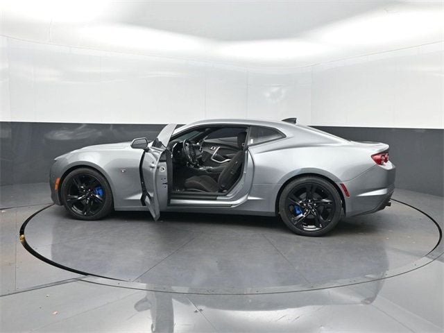 2024 Chevrolet Camaro 1LT photo 30