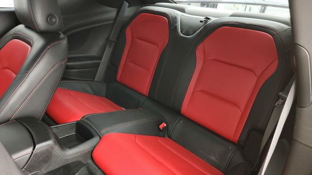 2024 Chevrolet Camaro 2dr Coupe 2LT with RS and Technology Packages - 22944960 - 19