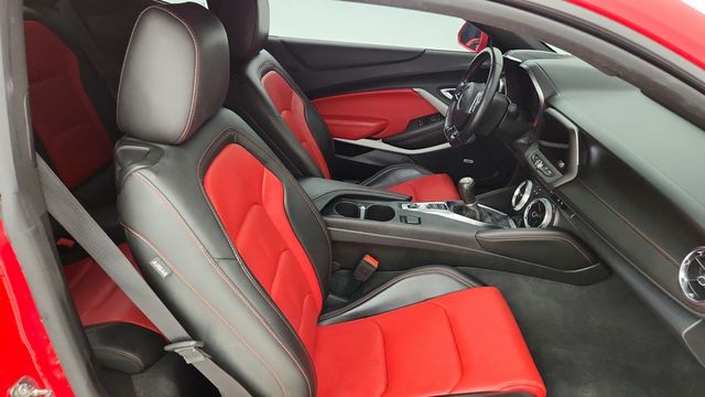 2024 Chevrolet Camaro 2dr Coupe 2LT with RS and Technology Packages - 22944960 - 21