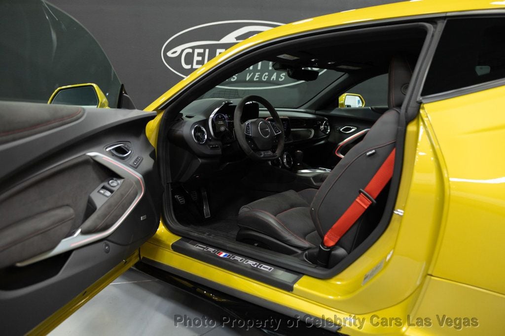 2024 Chevrolet Camaro ZL1 Coupe photo 2