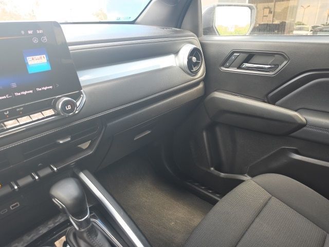 2024 Chevrolet Colorado 2WD Crew Cab LT - 23036864 - 17