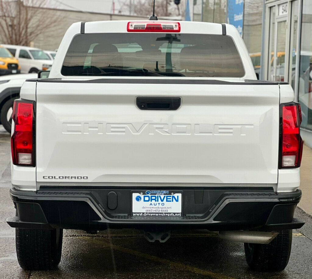 2024 Chevrolet Colorado 2WD Crew Cab WT - 22984229 - 3