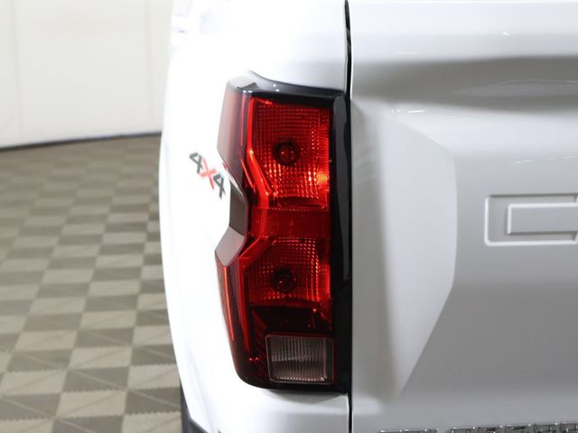 2024 Chevrolet Colorado 4WD Crew Cab LT - 23012731 - 13