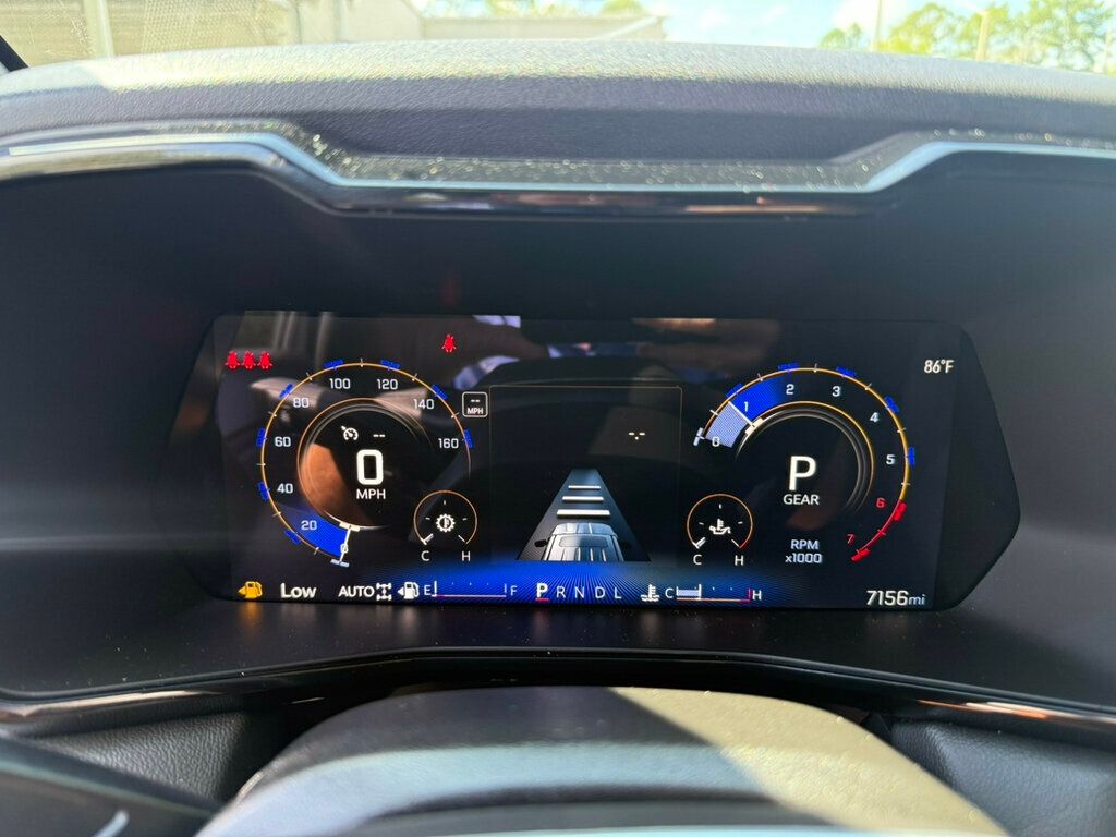 2024 Chevrolet Colorado LT photo 3