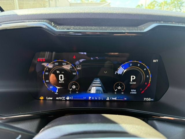 2024 Chevrolet Colorado 4WD Crew Cab LT - 22901723 - 3