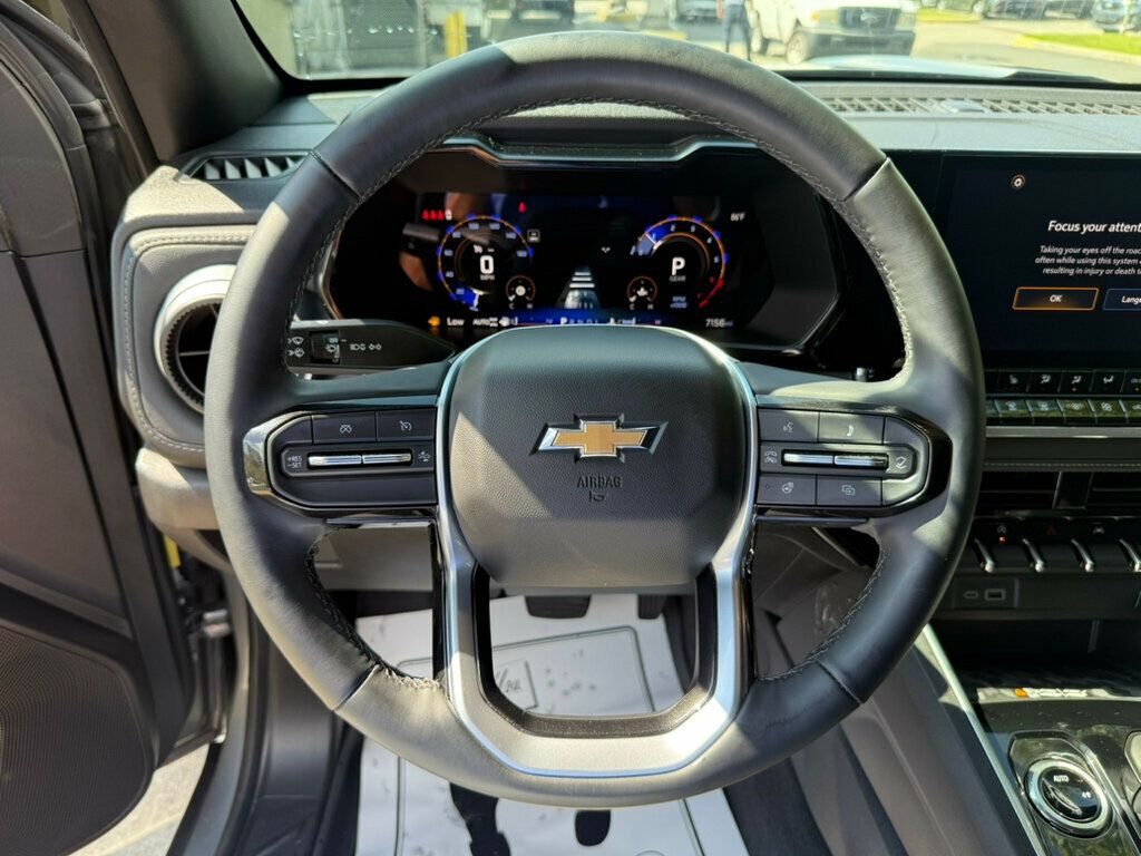 2024 Chevrolet Colorado LT photo 4