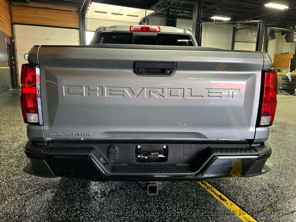 2024 Chevrolet Colorado 4WD Crew Cab WT - 23014216 - 3