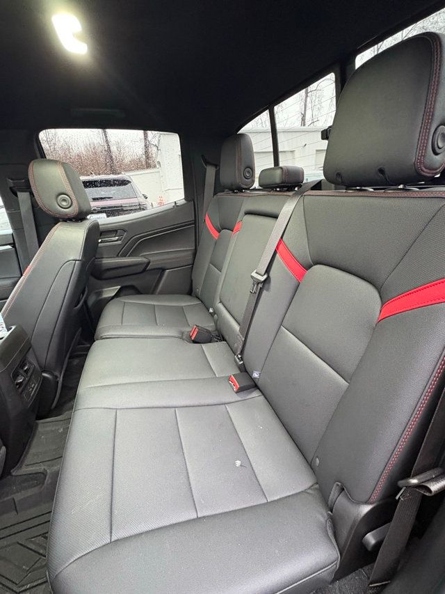 2024 Chevrolet Colorado 4WD Crew Cab Z71 - 22963475 - 9