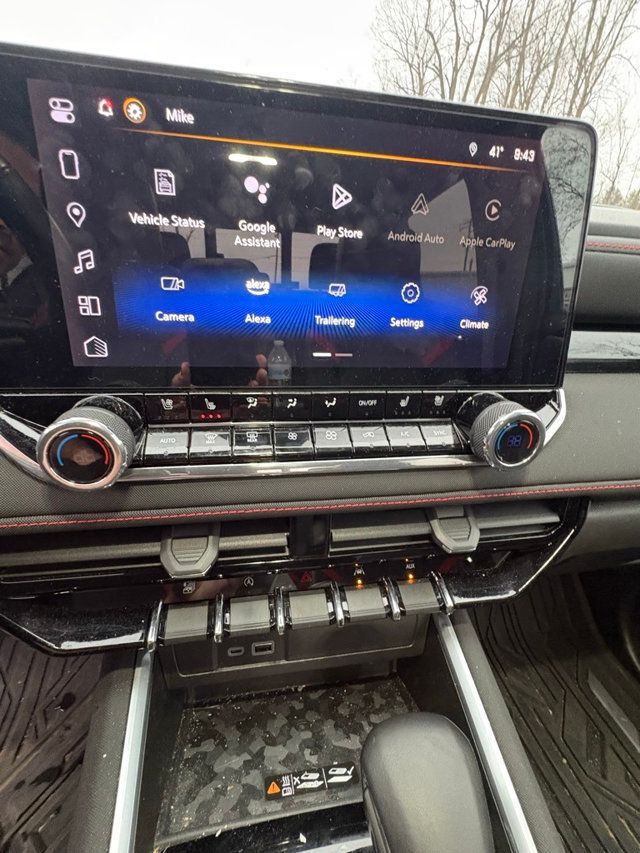 2024 Chevrolet Colorado 4WD Crew Cab Z71 - 22963475 - 12