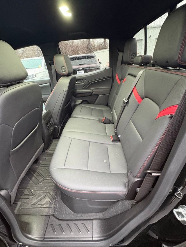 2024 Chevrolet Colorado 4WD Crew Cab Z71 - 22963475 - 24