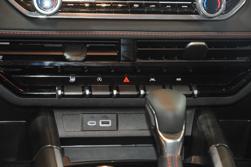 2024 Chevrolet Colorado 4WD Crew Cab Z71 - 23016714 - 25